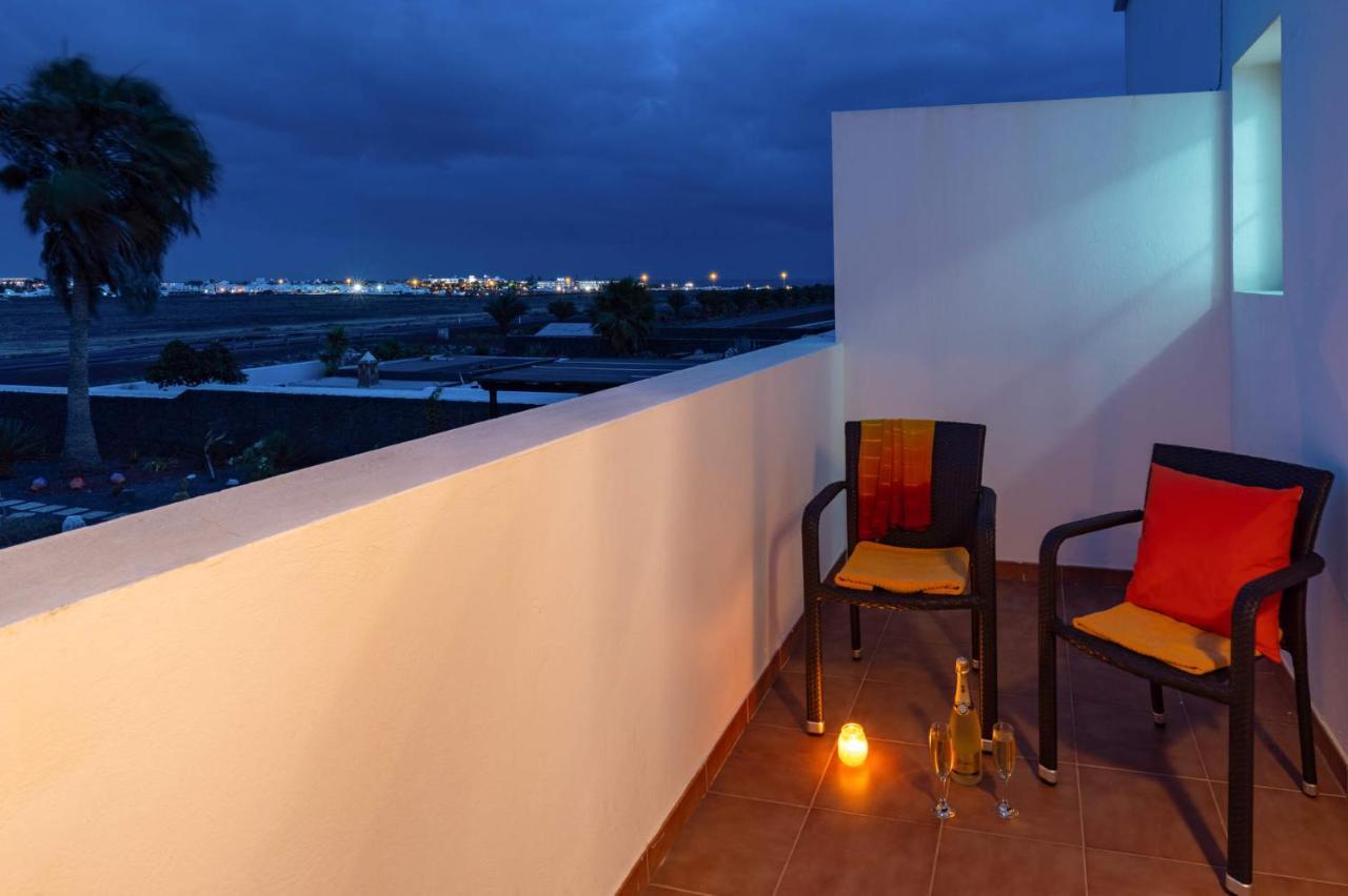 Villa Chinamar By Villa Plus Playa Blanca  Exterior photo
