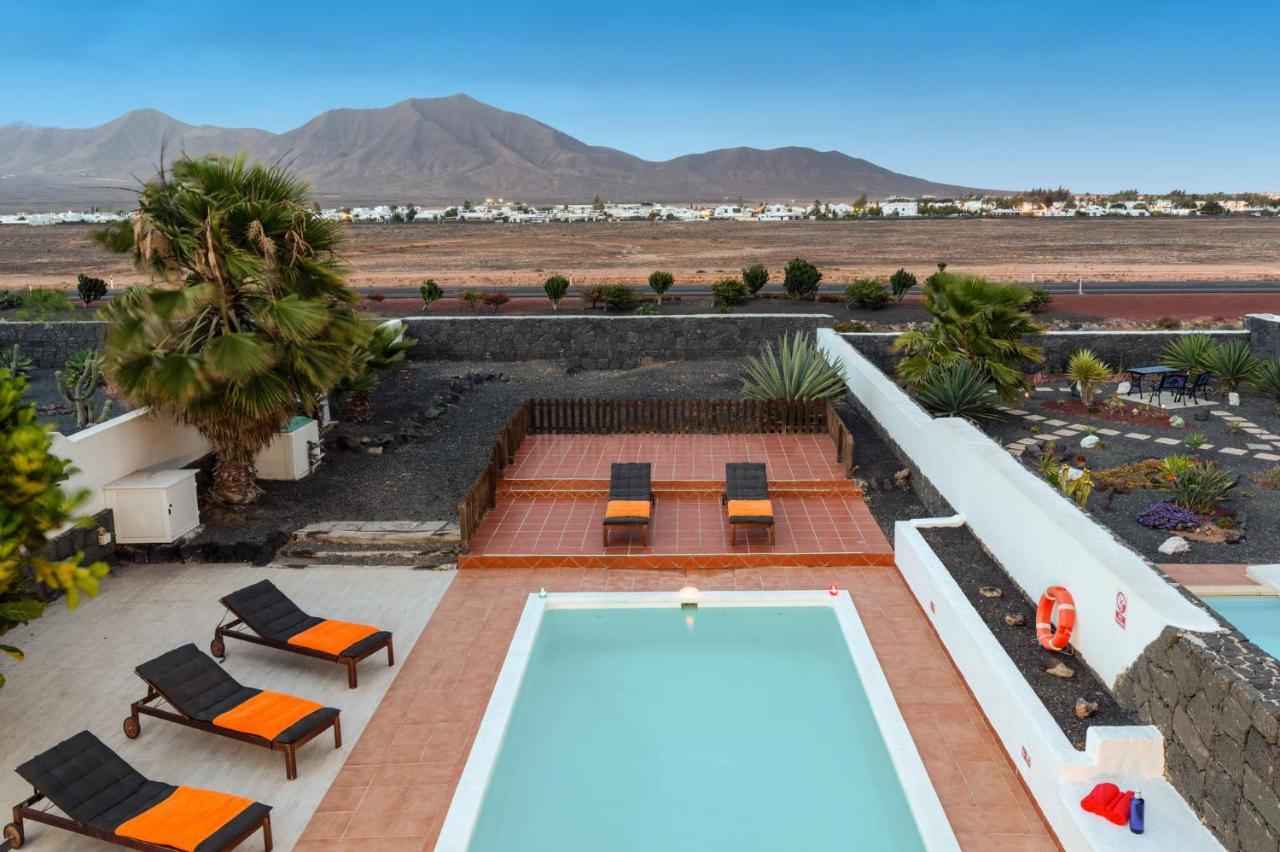 Villa Chinamar By Villa Plus Playa Blanca  Exterior photo