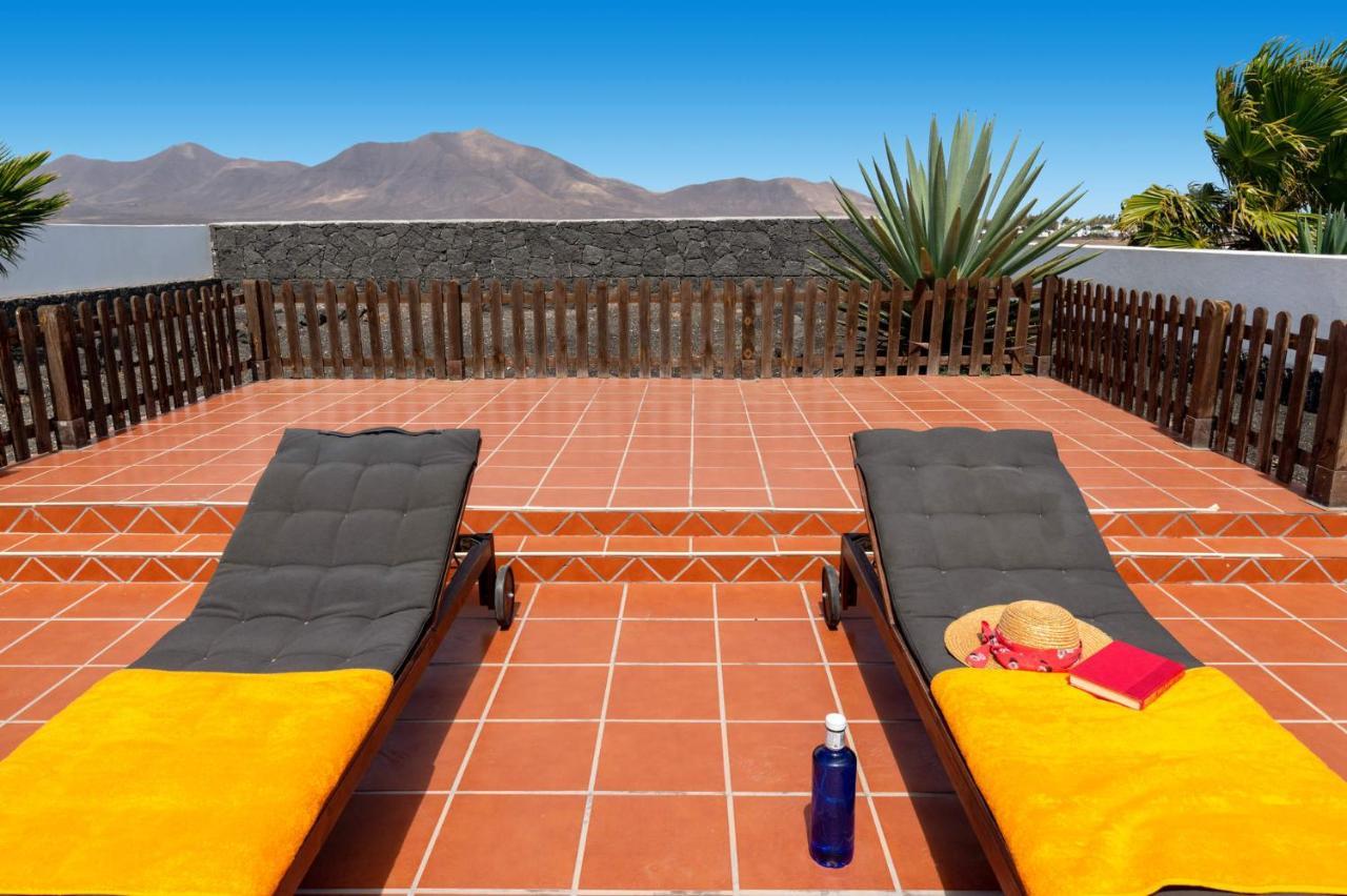 Villa Chinamar By Villa Plus Playa Blanca  Exterior photo